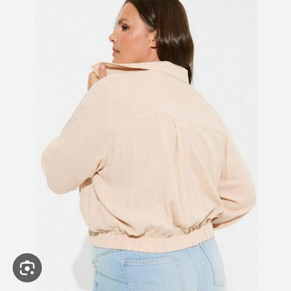 ✨ Torrid Cream Dual Fold Zip Front Cropped Jacket 4X NWT - Picture 2 of 14